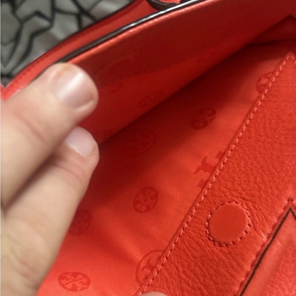 Tory Burch Vibrant Satchel - Picture 12 of 14